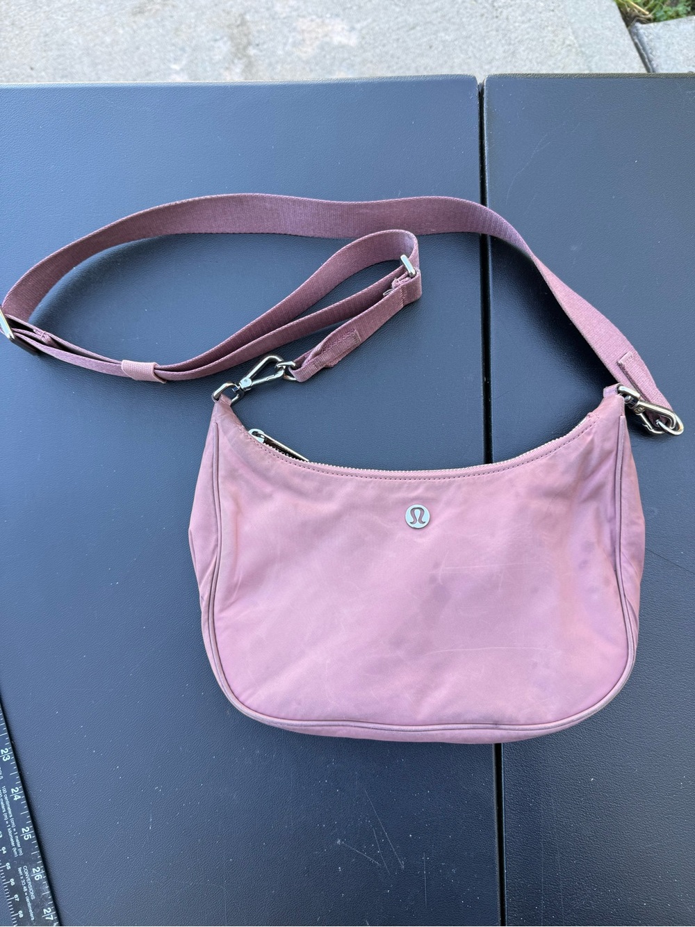 Lululemon City Essentials Mini Crescent Shoulder Bag Pink Zip Adjustable Strap